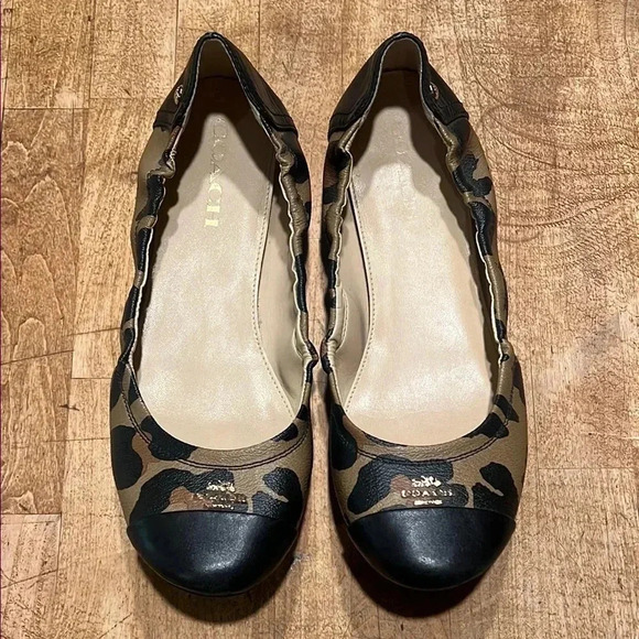 Coach Ballet Flats - Picture 1 of 4